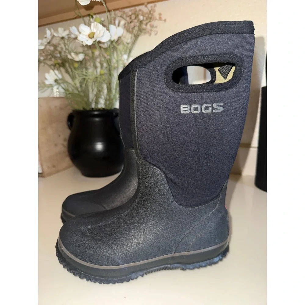 Bogs keep little
